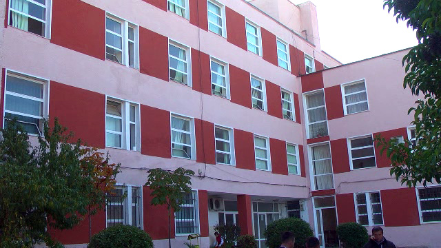 “Cfarë bëri mjeku te Ura Vajgurore dhe shitësi te spitali i Fierit”