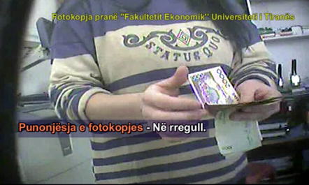 Si shiten temat e diplomës në Tiranë