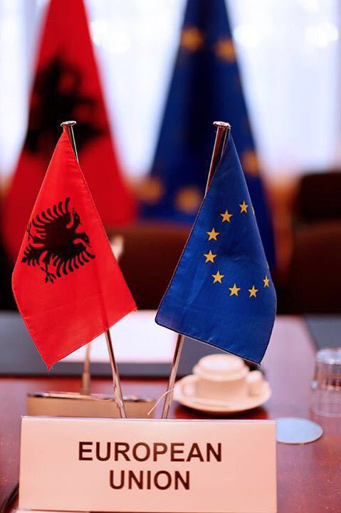 MEDIAT GJERMANE/ Krimi i organizuar dhe droga mbajnë peng integrimin e Shqipërisë, Vlahutin punon nën rrogoz pro Ramës