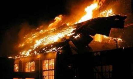 Shkodër, digjet banesa dykatëshe