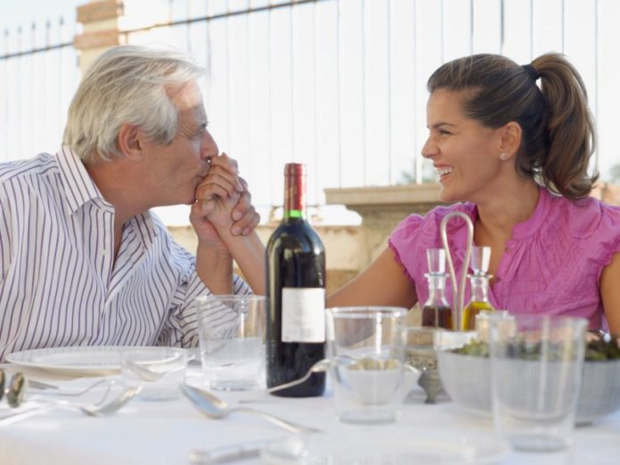 RREFIMI/ Halli im? Shoqja ime e ngushtë është në lidhje me babain tim…