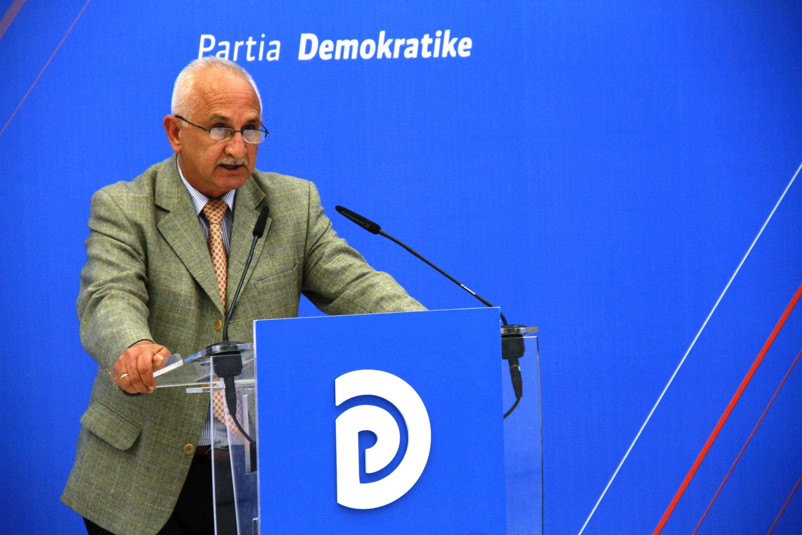 Kërcënohet me telefon deputeti Florian Mima