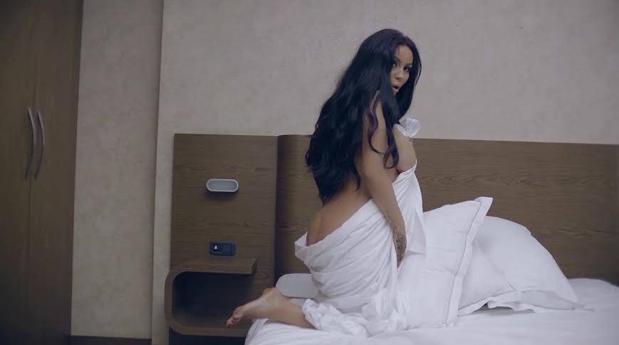 FOTO & VIDEO/ Fjolla Morina mban premtimin, zhvishet në videoklipin e ri