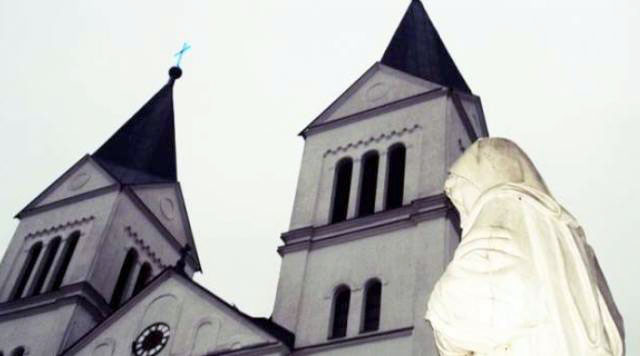 Washington Post: Kosovarët myslimanë zbulojnë rrënjët e tyre të harruara katolike