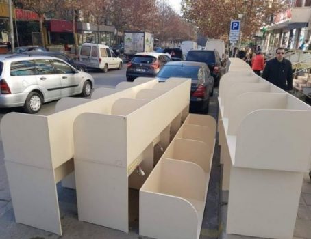 FOTO GALERI/ “Alo…, alo…, takohemi në një nga vendet e BE”, fillon shpërngulja e call center-ave