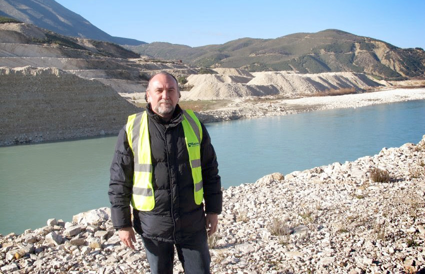 Pastrimi i parave nga Bechetti, të përfshirë 9 shqiptarë, 2 të arrestuar 7 nën hetim