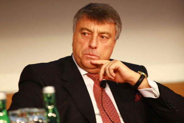 Fullani padit Bankën e Shqipërisë dhe Kuvendin, ju kërkon disa paga dëmshpërblim