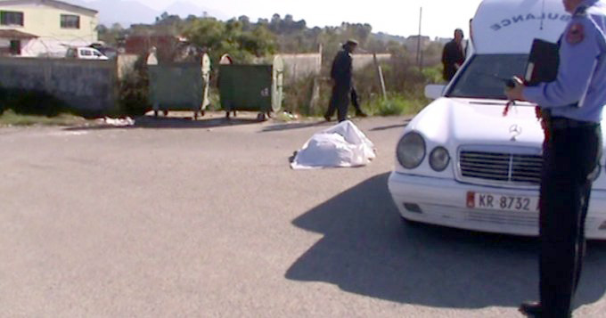 Aksident në Fushë Krujë – Mamurras, furgoni përplas për vdekje 60-vjeçarin