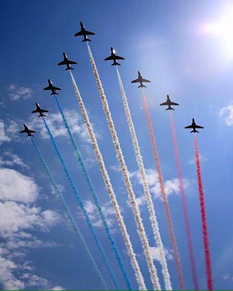 Skuadrilja Mbretërore Britanike spektakël në qiellin e Tiranës