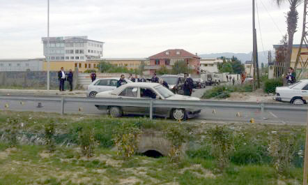 Tiranë, grabitet me armë makina e sigurisë, transportonte drejt bankës paratë e një kompanie private