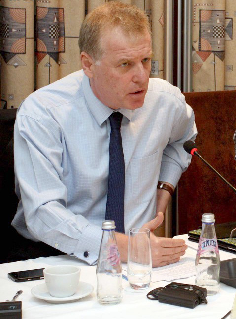 BATUTA/ Genc Pollo “përkufizon” marrëdhënien e Saimir Tahirit me Emilajno Shullazin