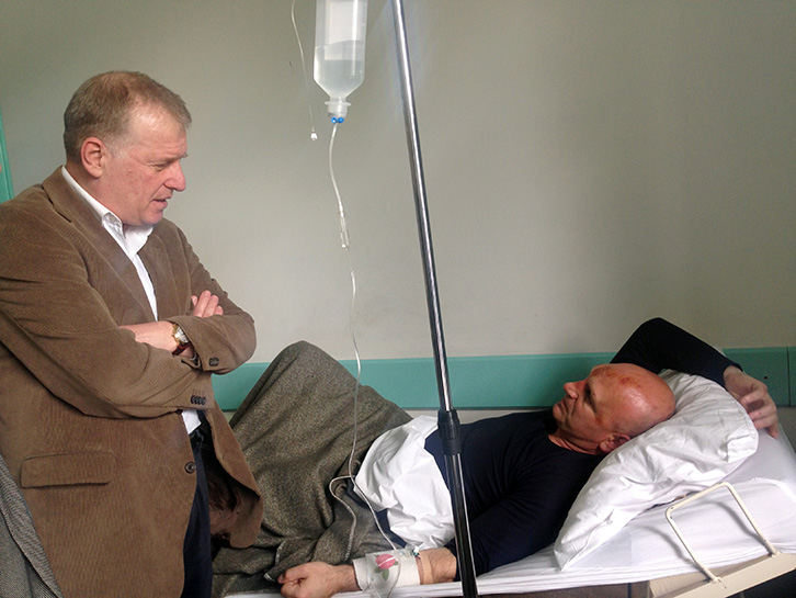 “Shullazi nr. 2 brutalizon gazetarin, as ministri e as ministrja – se Rama jo e jo, nuk hapin gojën”