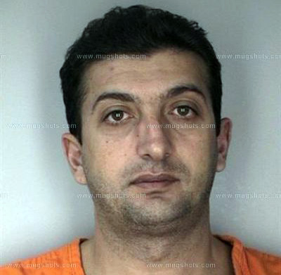 Mashtruesi shqiptar i mori bankës 11 milionë $, dënohet me 25 vite burg