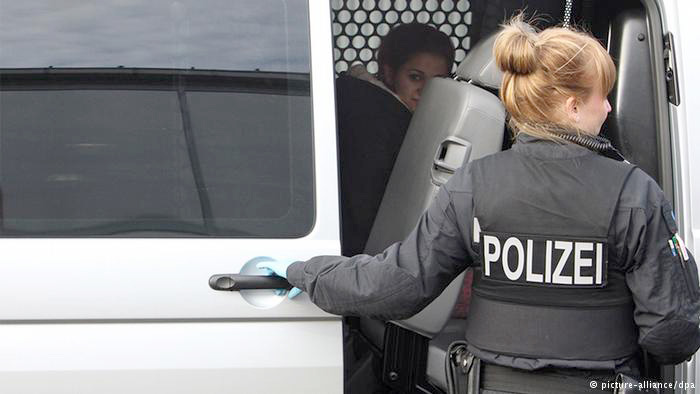 Gjermania fillon “fshesën”, dëbon masivisht azilkërkues nga Ballkani