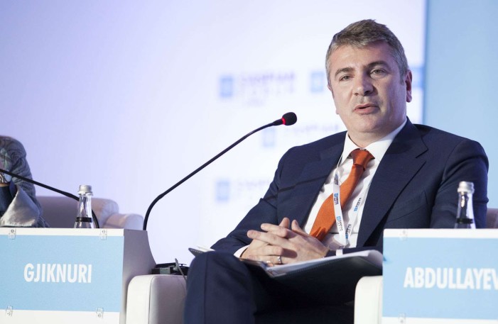 DENONCIMI/ “Gjiknuri vetë nuk paguan faturat e dritave, mund të ishte në burg”