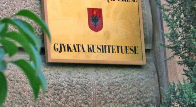 PD ankimon “Vettingun” në Kushtetuese: Nuk e lejojmë kontrollin nga zyrtarët e Ramës