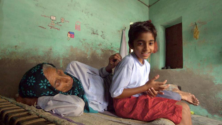 SPECIALE/ Gjyshet që duan të bëhen nëna…!