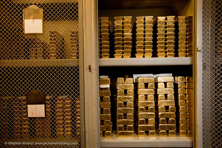 SKANDAL/ Faktet, si “u zhdukën” në dy banka zvicerane 4 ton flori me vlerë 150 milionë dollarë në vitin 1990