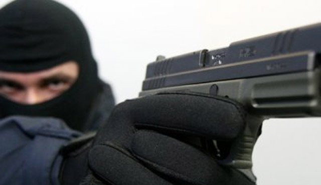 Lidhet roja dhe merren paratë,  grabitje me armë në një fabrikë sheqeri në Vorë