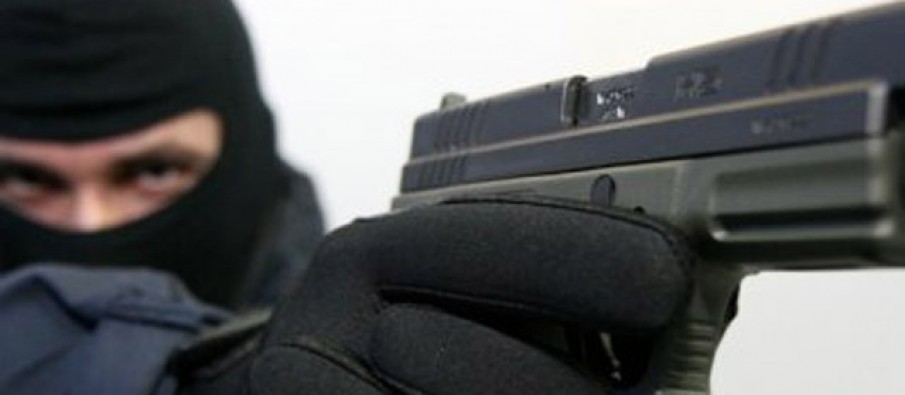 Maskat grabisin kasafortën e karburantit në Qafë Kashar