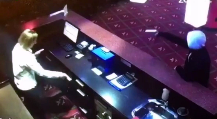 Mashtron policia me deklaratën për media, roja u lidh nga 3 grabitësit e maskuar