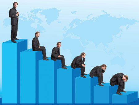 Shqiptarët ulin konsumin e mallrave shtojnë kursimet “për ditët të këqija”