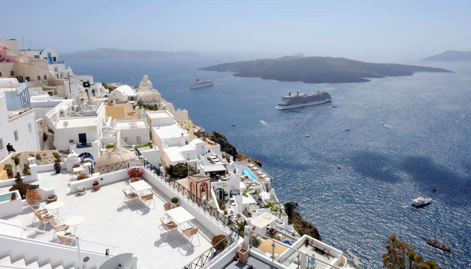 Greqi, 50 mijë turistë anulojnë çdo ditë pushimet