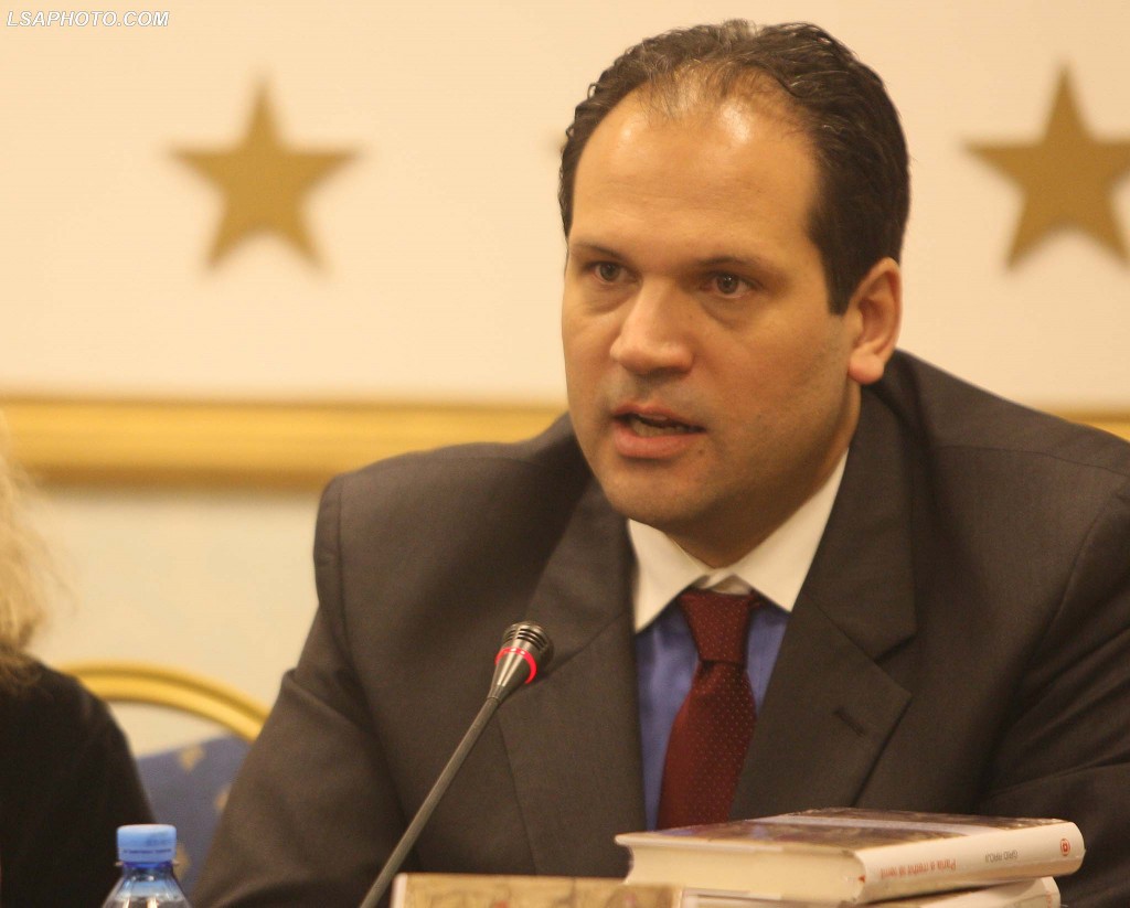 Grid Rroji, asnjë fjalë të keqe për Edi Ramën, kërkon parti të re