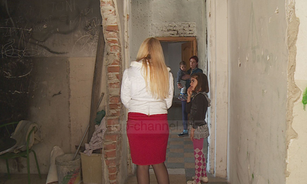 DRAMA/“Burri më ka djegur me cigare, më thoshte shko me burra të tjerë”