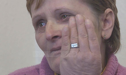 Fiks Fare/“Burri më rreh prej 22-vitesh, kam frikë për dy djemtë”