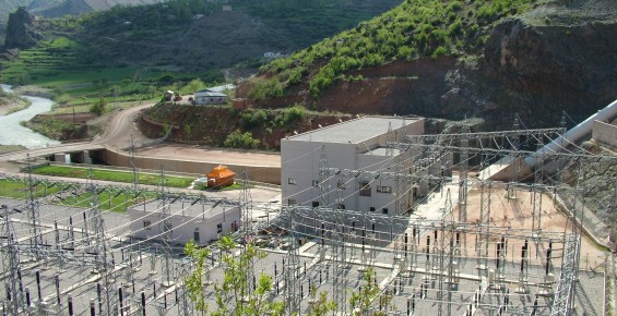 AREA këmbëngul: Ka ndryshim kontrate, qeveria masa represive ndaj investitorëve të HEC-eve