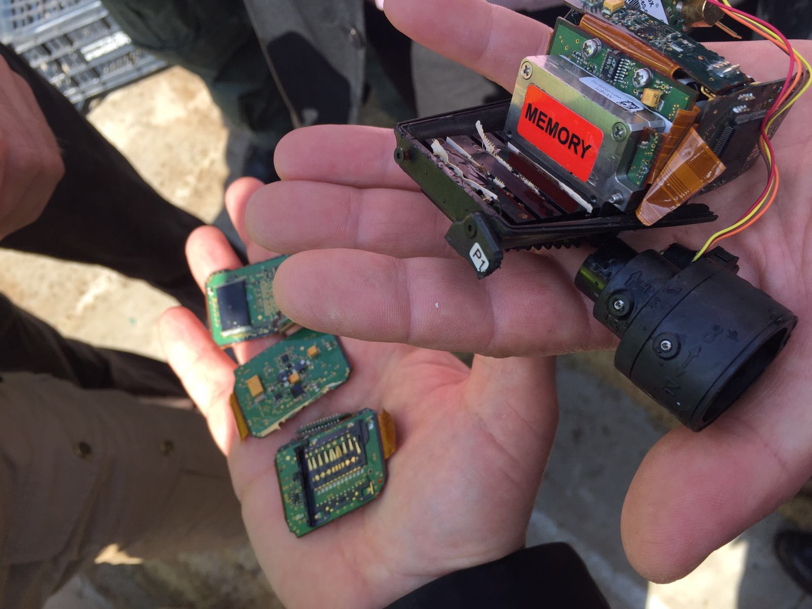 FOTO/ Kush e shkatërroi kutine e zezë e te helikopterit