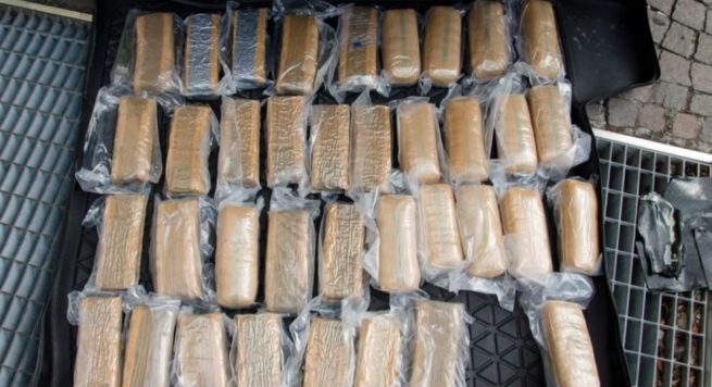 Greqi, shkatërrohet grupi i heroinës, 9 shqiptarë mes tyre