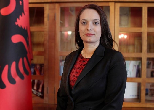 “Avokatja e Ramës nxjerr në publik frikën nga hetimi i vjedhjes së shekullit, kërkon arrestimin e Edmond Spahos”