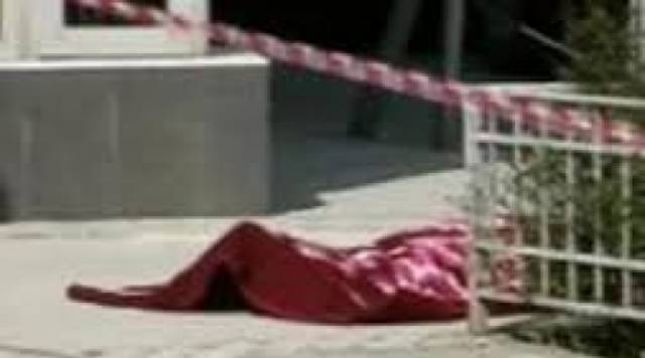 Vlorë, hidhet nga kati 6, gjen vdekjen 29-vjeçari