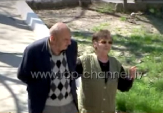 Një histori dashurie në shtëpinë e të moshuarve në Fier