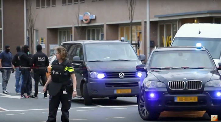 Agjentë policie me origjinë shqiptare nën hetim për korrupsion në Holandë