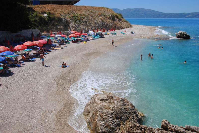 Në Vlorë pushuesit vuajnë