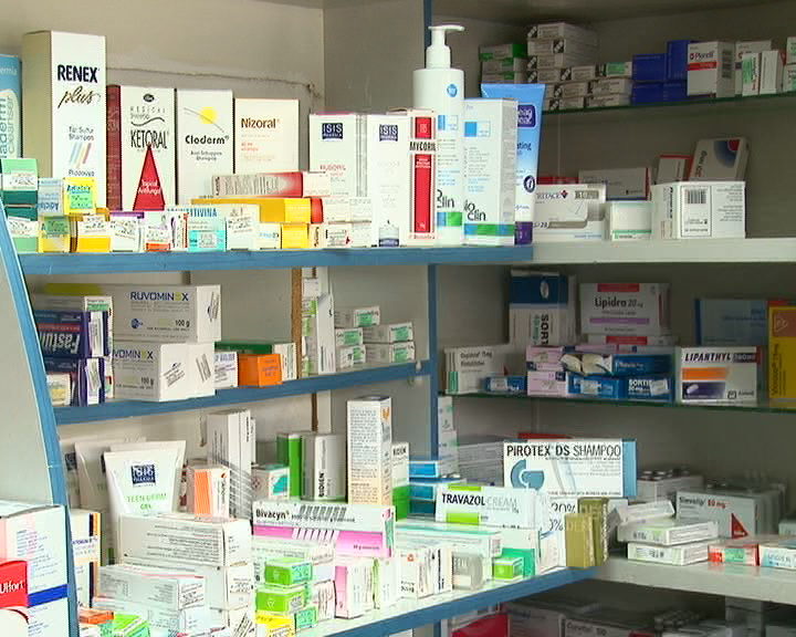 “Lista e barnave që mungojnë në spitale, në farmaci barna të falsifikuara”