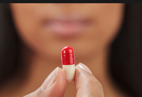 Zbulohet ilaçi që bllokon plakjen, do të jetojmë 120 vjet