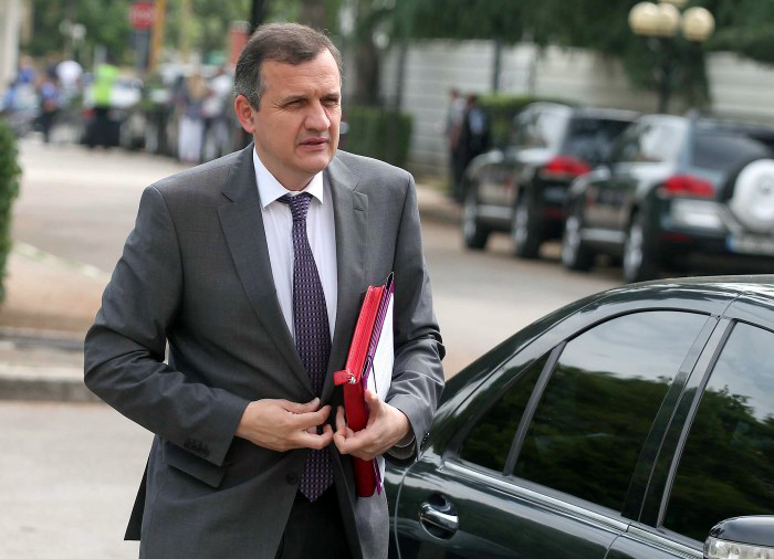 Vdekja e nënës dhe foshnjës, ministri Beqaj flet për autoambulancat, nuk përgjigjet pse Urgjenca ishte e mbyllur