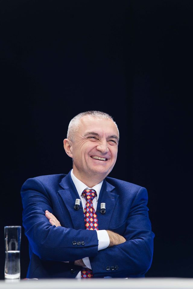 A pengoi dekretimin e ministriave Ilir Meta!