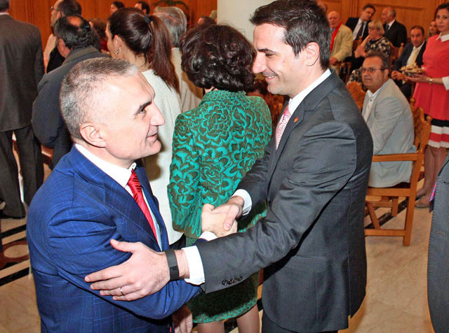 I zemëruar për Pogradecin…?! Ilir Meta nuk e uron Erion Veliajn….!