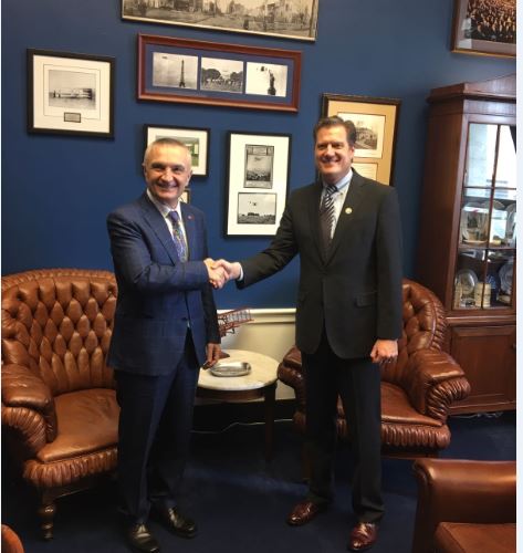 Meta, takim edhe me Kryetarin e Komisionit të Jashtëm në Kongres