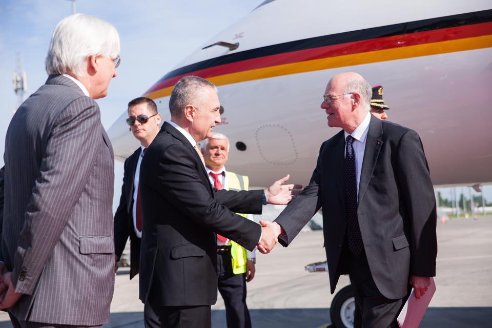 Paralajmerimi i Norbert Lammert: Kujdes nga mungesa e gjatë e kompromisit, ai solli Hitlerin në Gjermani