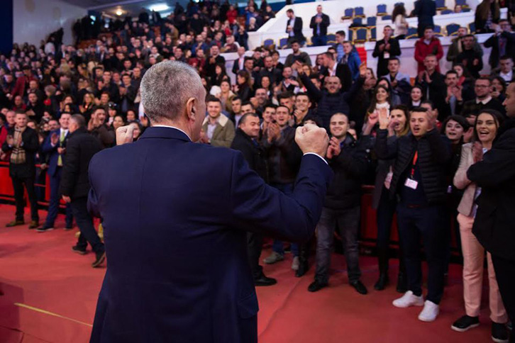 LISTA/ Kush janë 42 sponsorët “VIP” që dhanë 260 milionë lekë për LSI