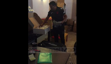 VIDEO/ Pamjet që nuk donim t’i shihnim, kuqezinjtë bëjnë gati valixhet