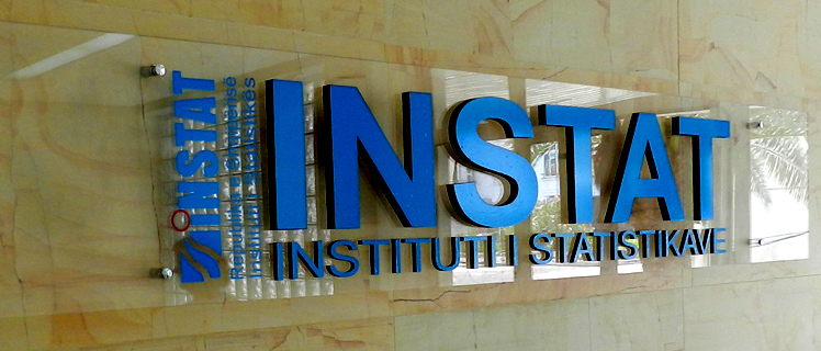 Piktori dështak dhe ekipi i tij qesharak po e shtyjnë ekonominë drejt greminës