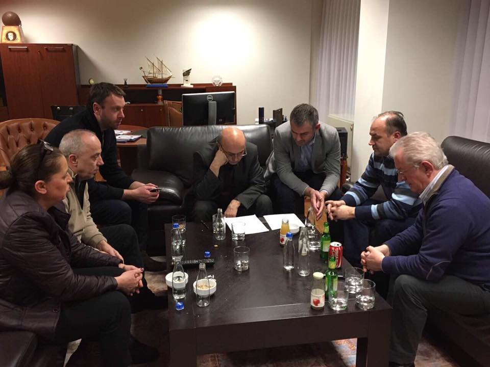 VIDEO/ Pamjet kur treni i Vucic ndalet në kufi më Kosovën