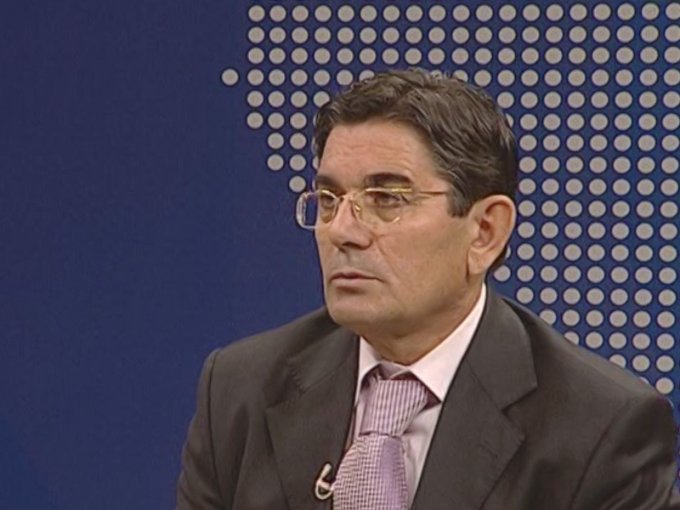 Gjana: Një fatkeqësi, financat drejtohen nga një pervers, rendi nga një çunak që …